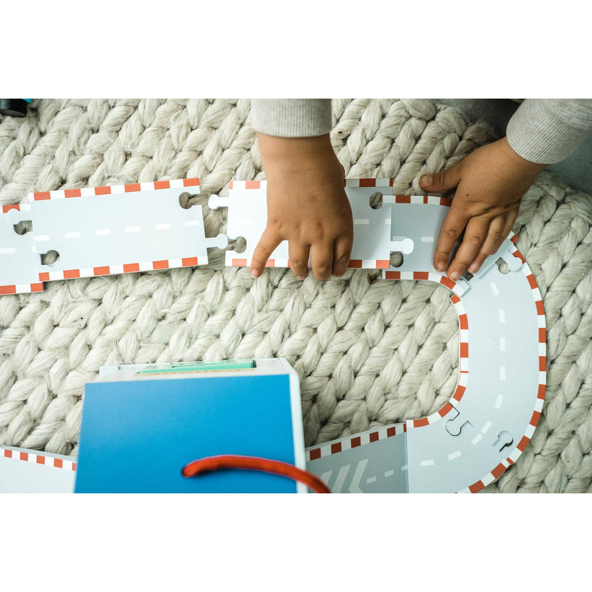 NEW Racing Track Play Set