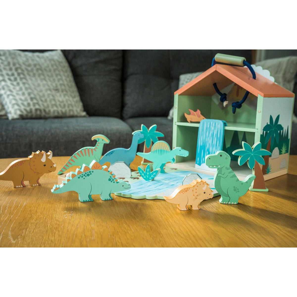 NEW Dinosaur Play Set