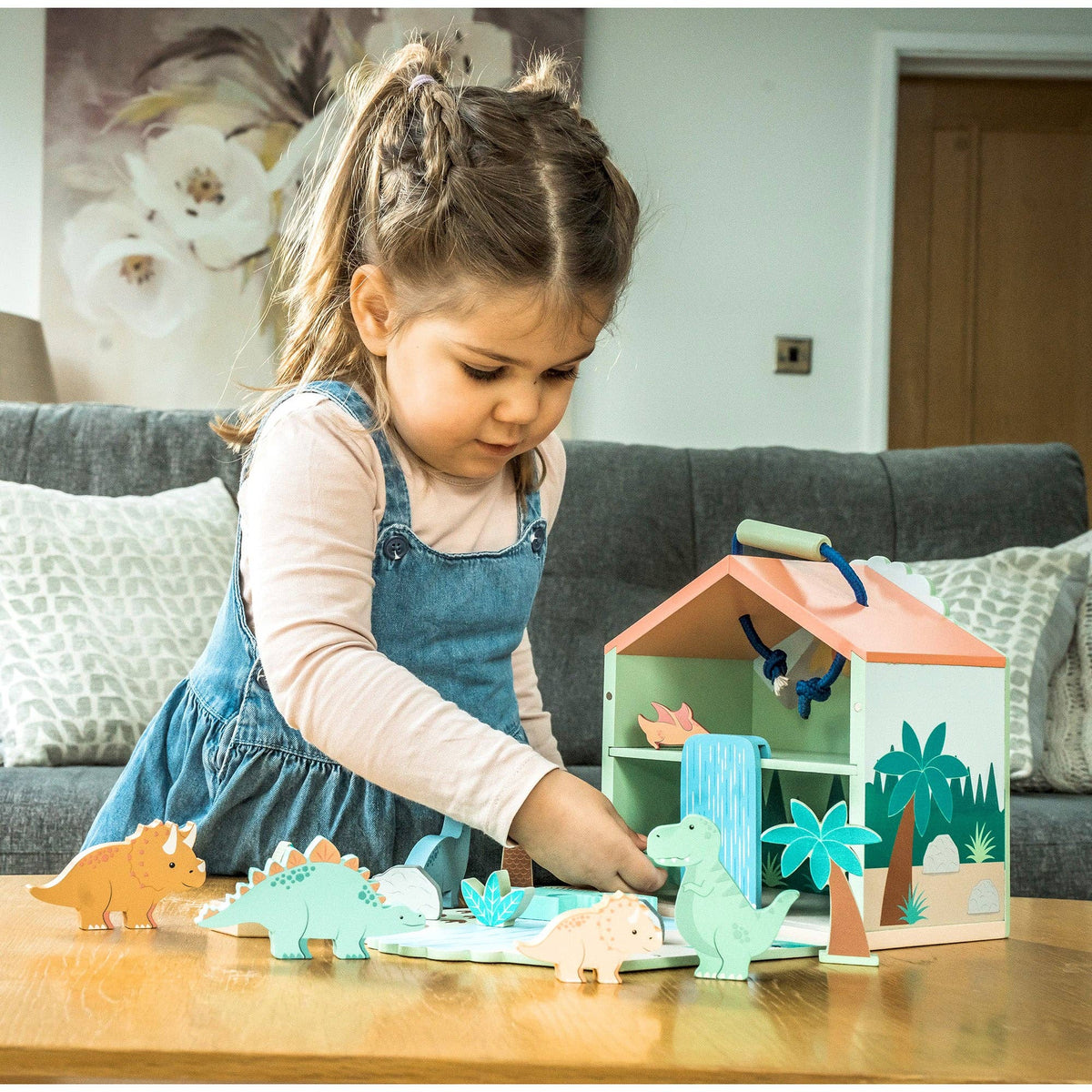 NEW Dinosaur Play Set